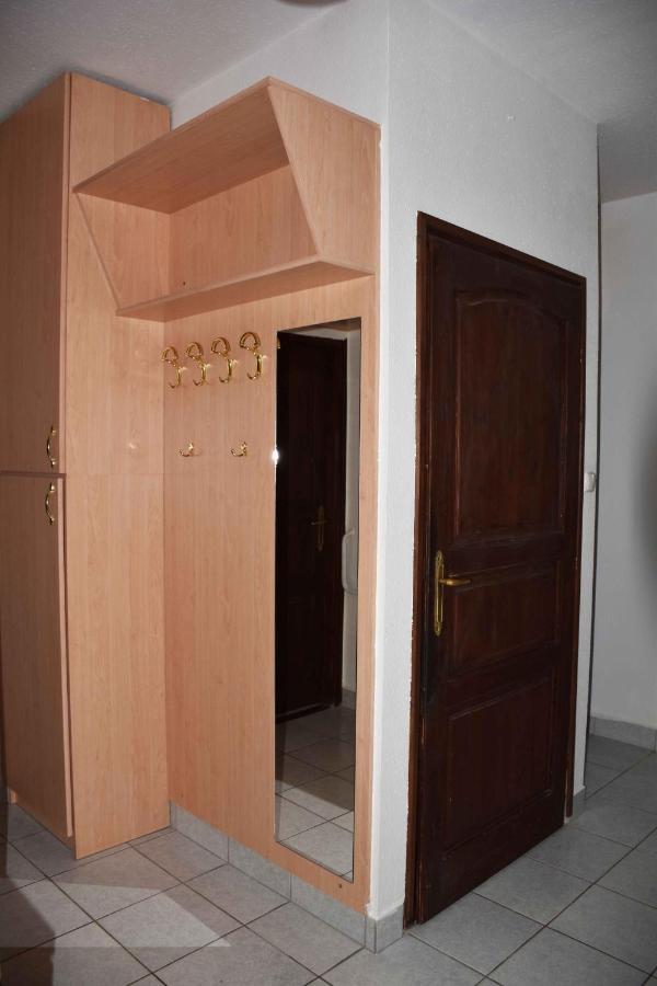Pilikan Apartments - Park, Agroturism, Vineyard & Farm Черсектомай Екстериор снимка